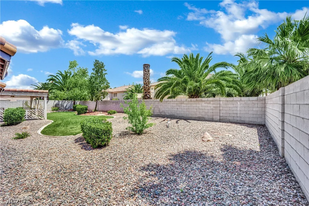 9144 Amber Waves, Las Vegas, NV 89123