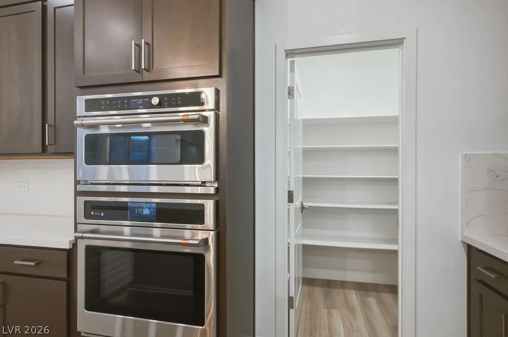 9958 Egan Valley, Las Vegas, NV 89166