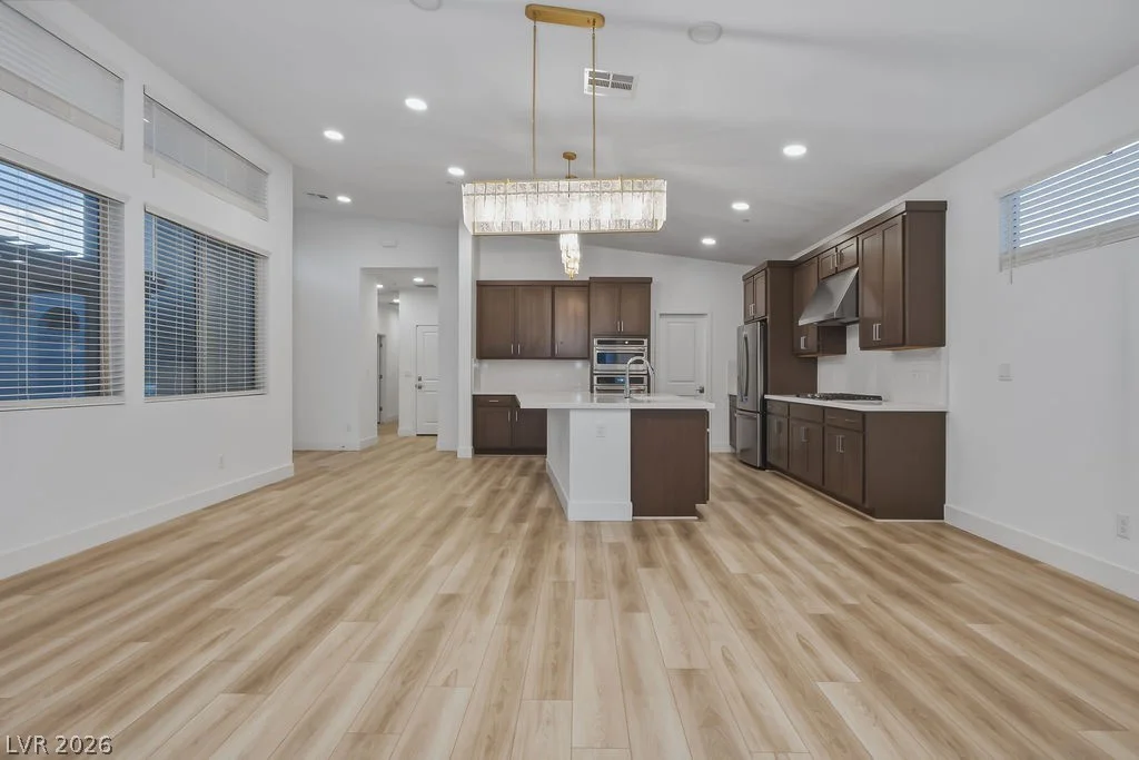 9958 Egan Valley, Las Vegas, NV 89166
