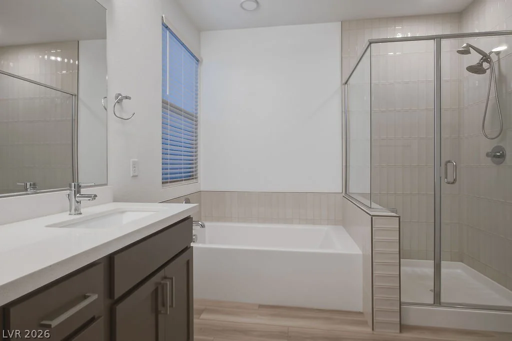 9958 Egan Valley, Las Vegas, NV 89166