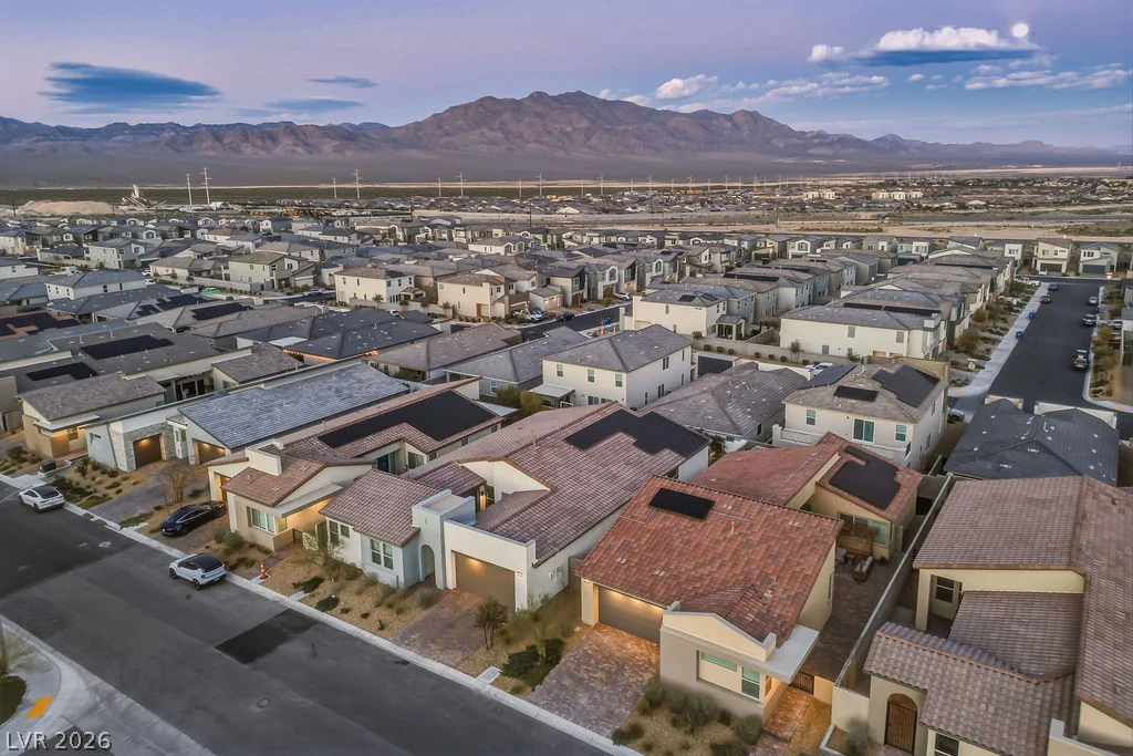 9958 Egan Valley, Las Vegas, NV 89166