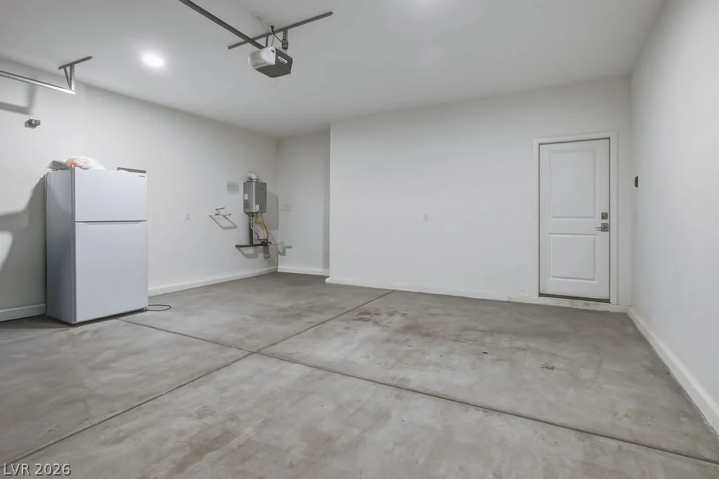 9958 Egan Valley, Las Vegas, NV 89166