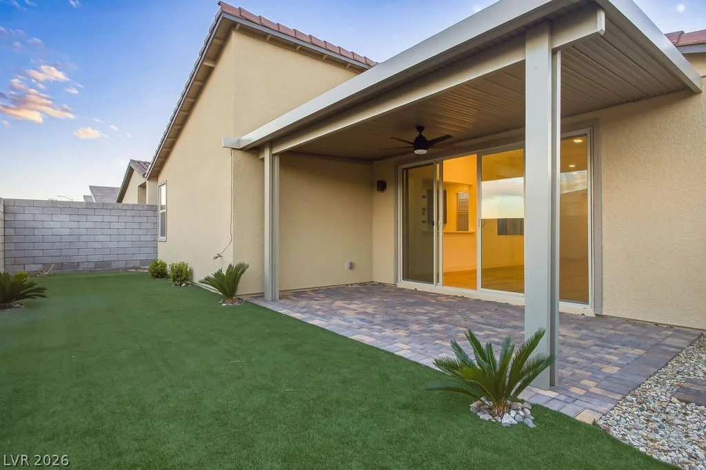 9958 Egan Valley, Las Vegas, NV 89166