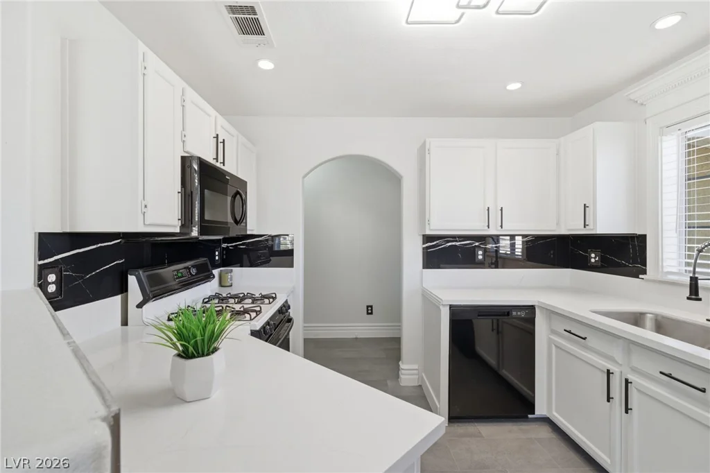 698 Racetrack, Henderson, NV 89015