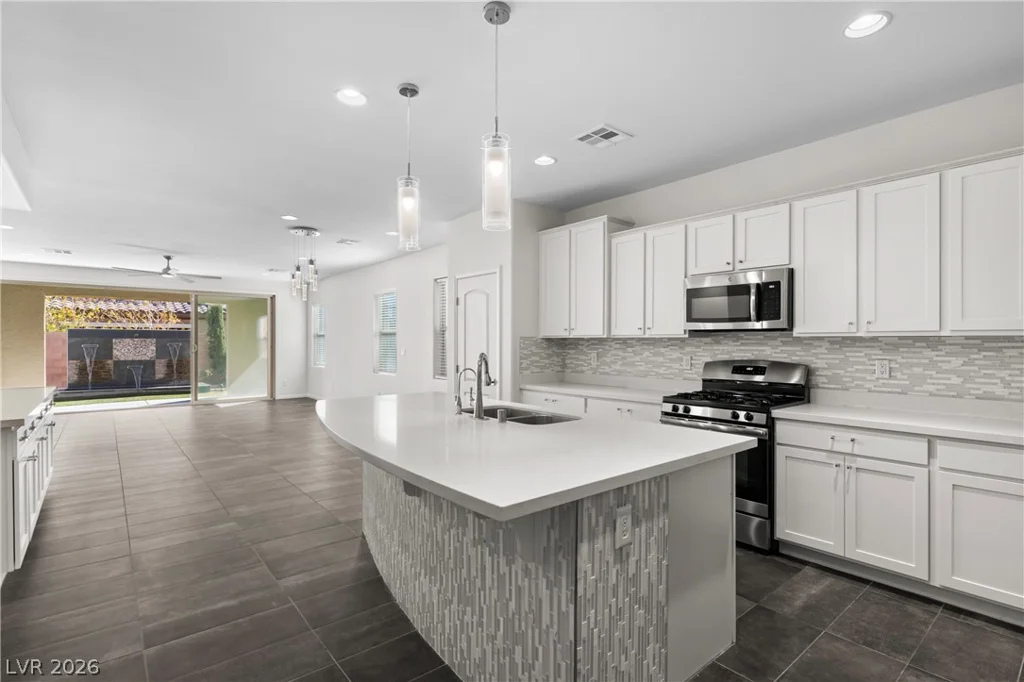 12816 Alcores, Las Vegas, NV 89141