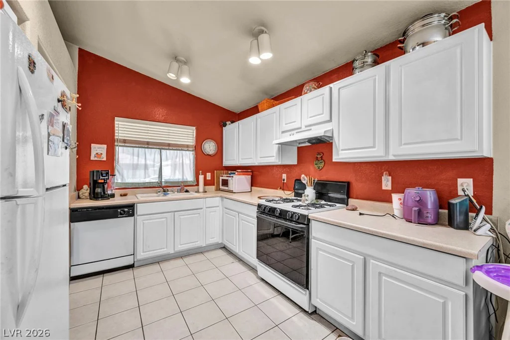 3380 Blue Ash, Las Vegas, NV 89122