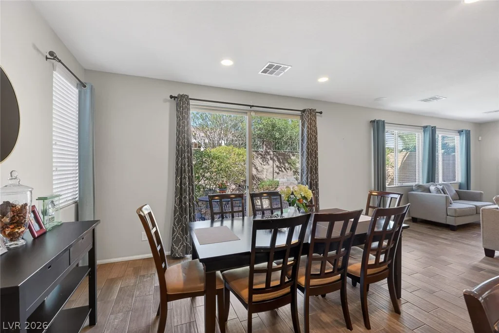 3246 Grayson Lake, Las Vegas, NV 89129
