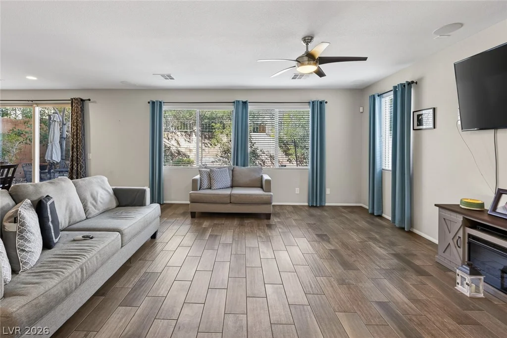 3246 Grayson Lake, Las Vegas, NV 89129