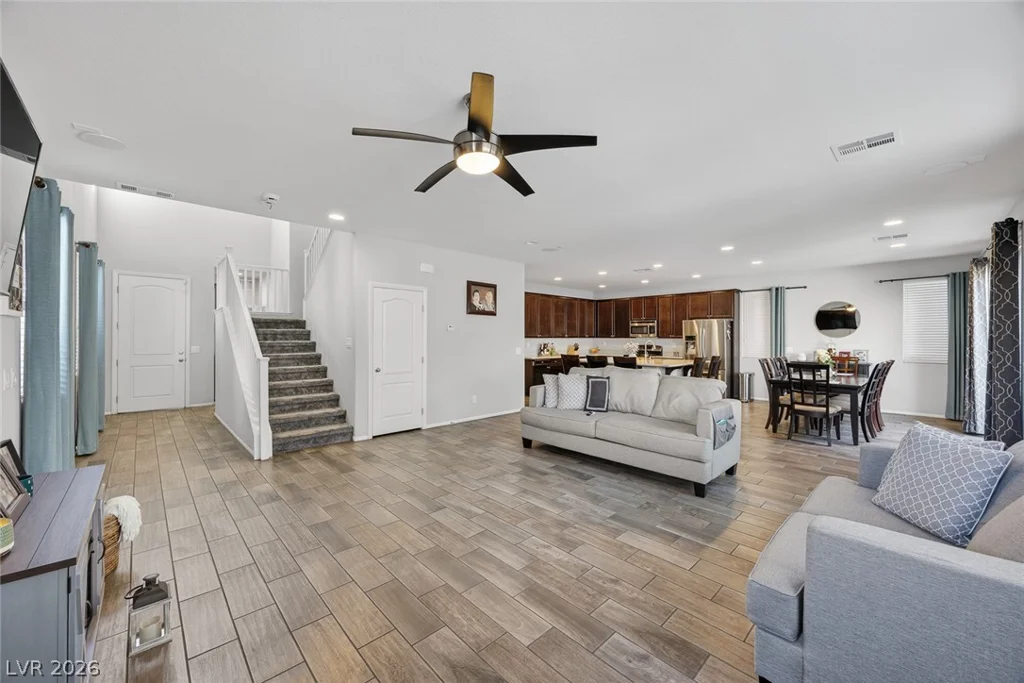 3246 Grayson Lake, Las Vegas, NV 89129