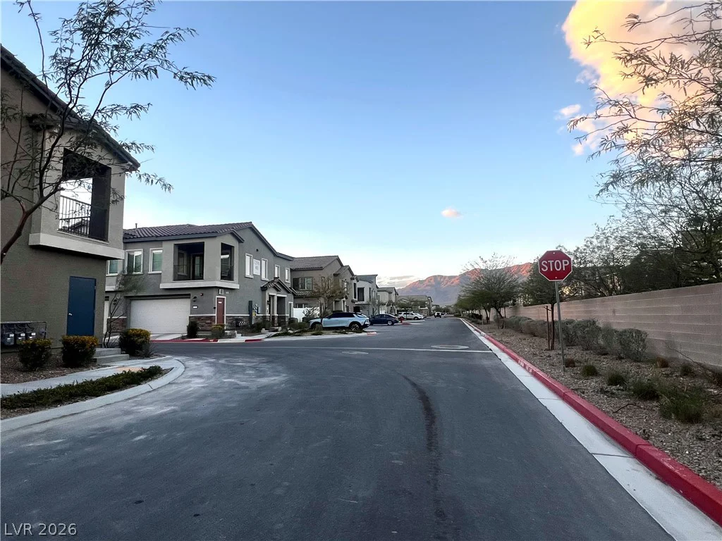 7214 Decatur, Las Vegas, NV 89131
