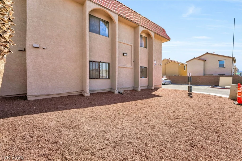 4300 Lamont, Las Vegas, NV 89115