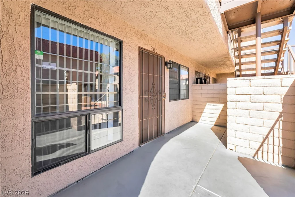 4300 Lamont, Las Vegas, NV 89115