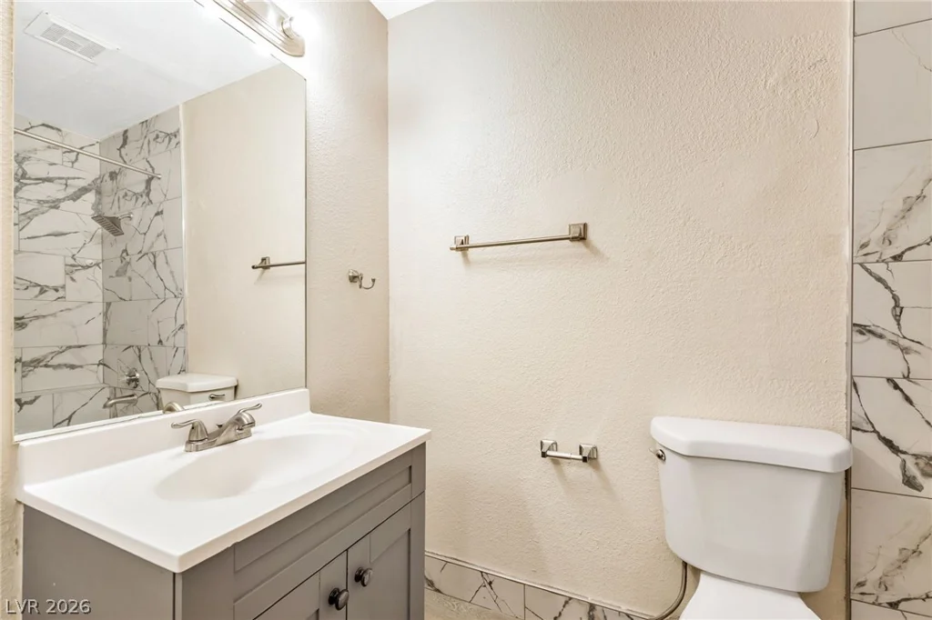 4300 Lamont, Las Vegas, NV 89115
