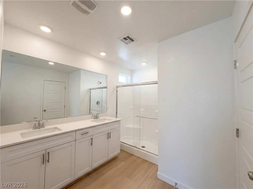 4242 Vivenda, Las Vegas, NV 89115
