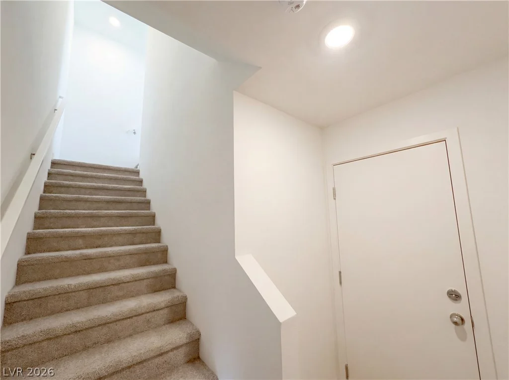 4242 Vivenda, Las Vegas, NV 89115