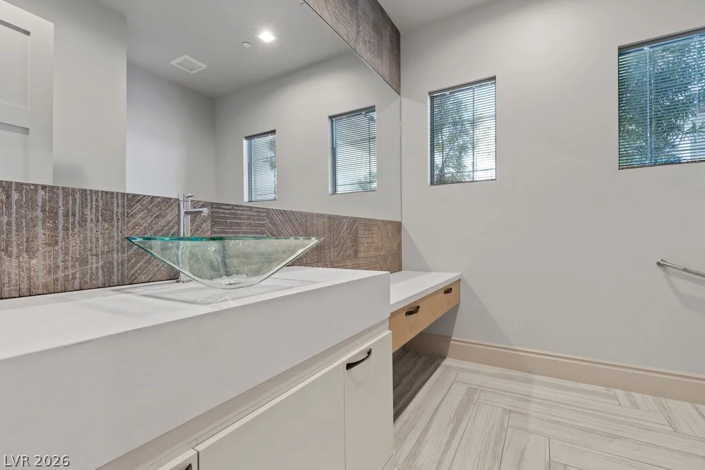 1 Costa Del Sol, Henderson, NV 89011