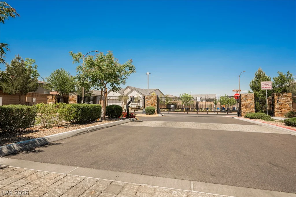 9016 Skye Treeline, Las Vegas, NV 89166