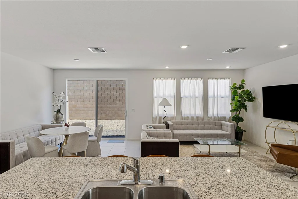 10034 Sir Atlas, Las Vegas, NV 89148