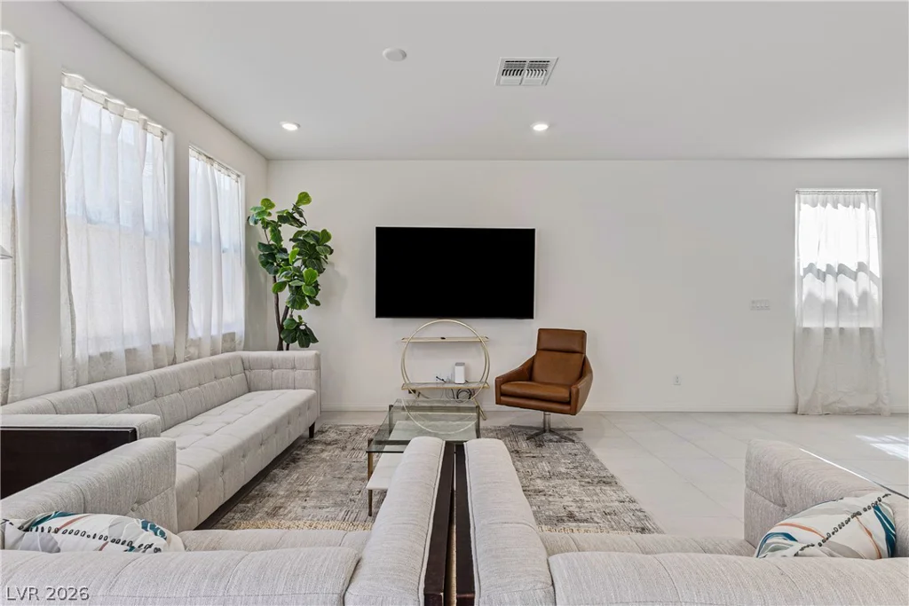 10034 Sir Atlas, Las Vegas, NV 89148