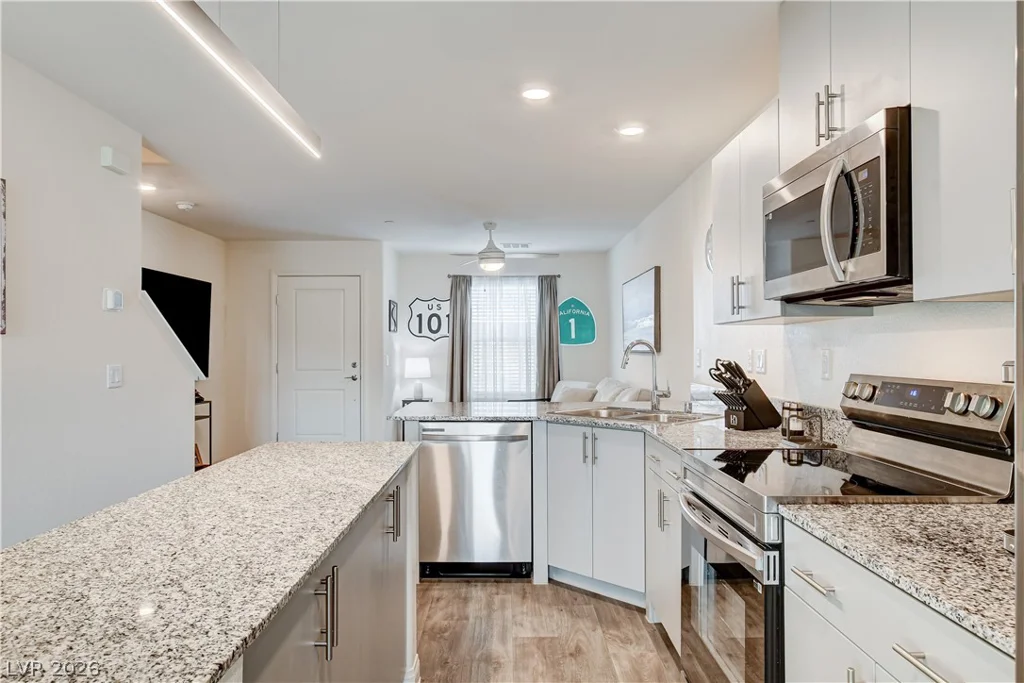 2945 White Selzter, Las Vegas, NV 89122