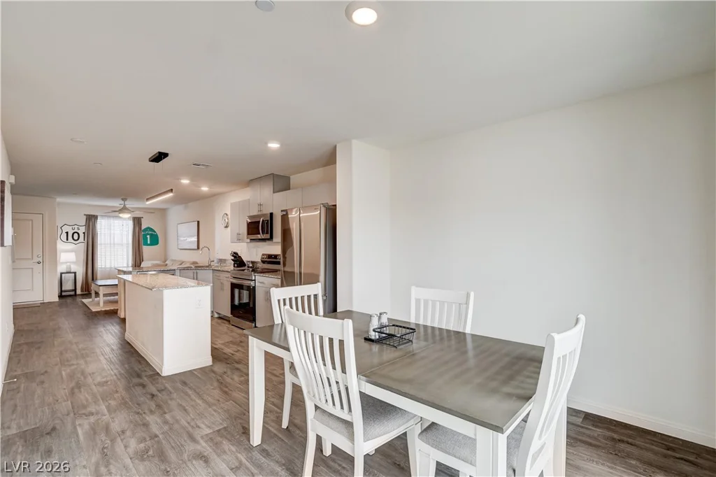 2945 White Selzter, Las Vegas, NV 89122