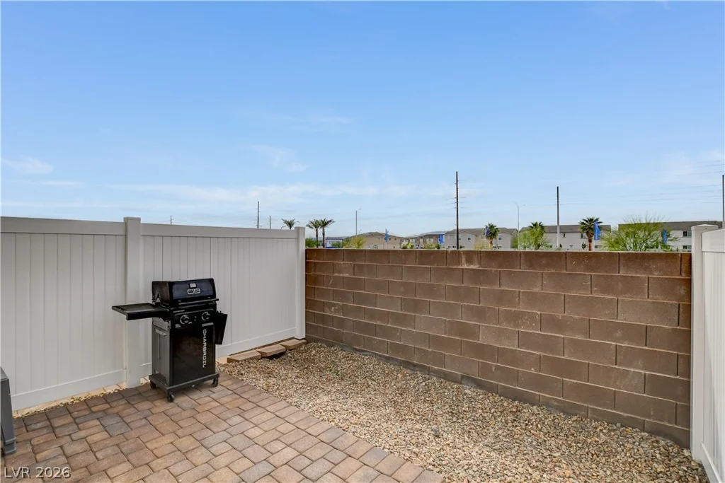 2945 White Selzter, Las Vegas, NV 89122