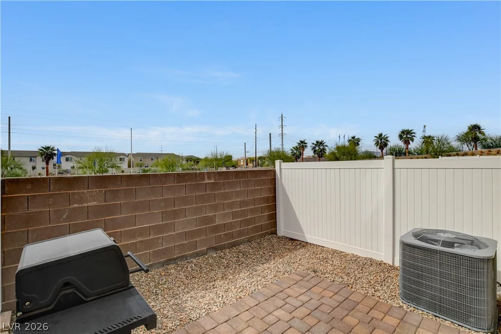 2945 White Selzter, Las Vegas, NV 89122