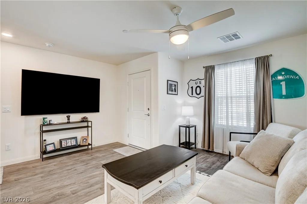 2945 White Selzter, Las Vegas, NV 89122