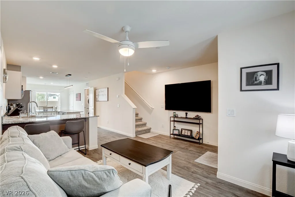 2945 White Selzter, Las Vegas, NV 89122