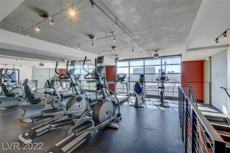 353 Bonneville, Las Vegas, NV 89101