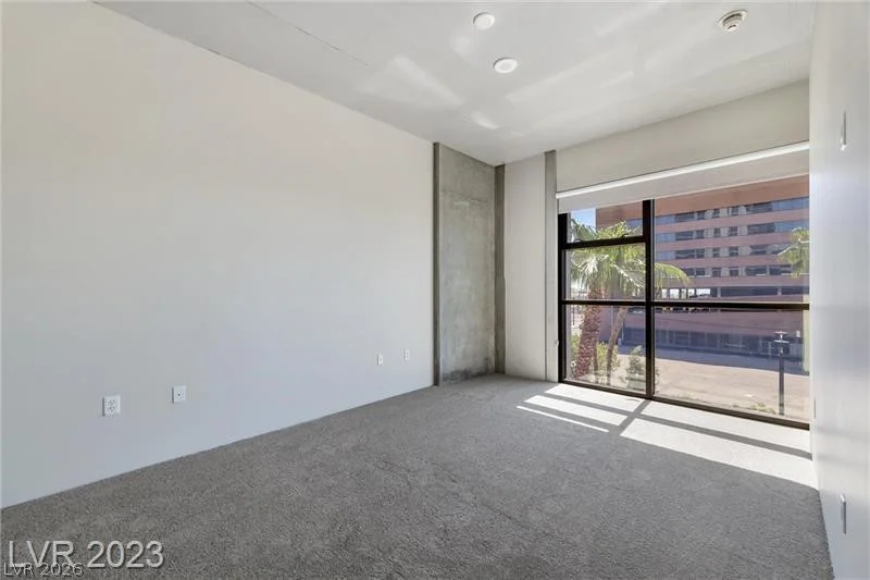 353 Bonneville, Las Vegas, NV 89101