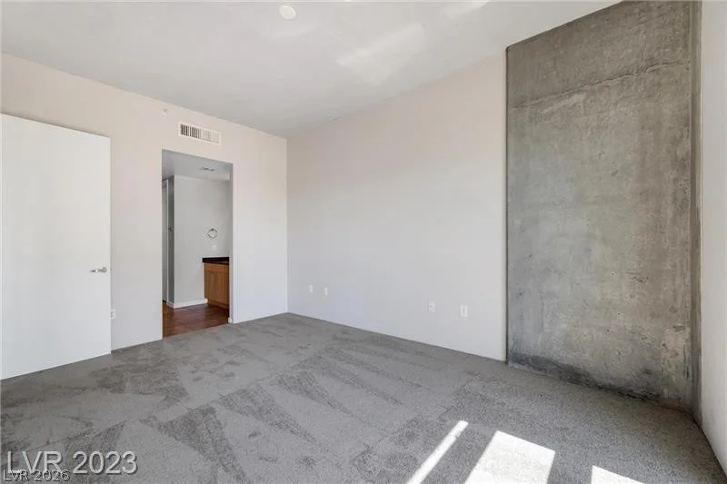 353 Bonneville, Las Vegas, NV 89101