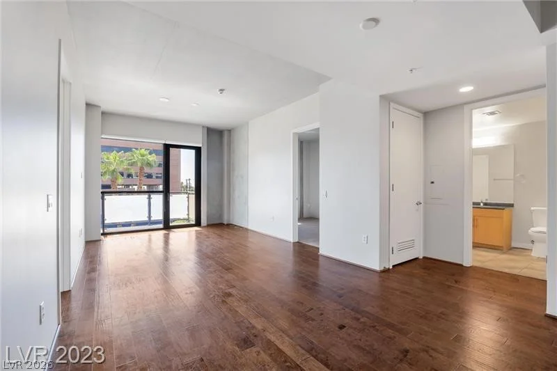 353 Bonneville, Las Vegas, NV 89101
