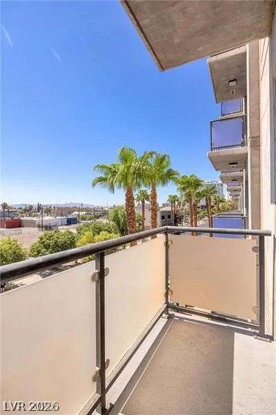 353 Bonneville, Las Vegas, NV 89101