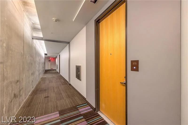 353 Bonneville, Las Vegas, NV 89101