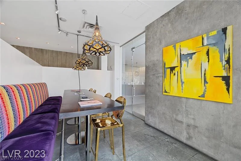 353 Bonneville, Las Vegas, NV 89101