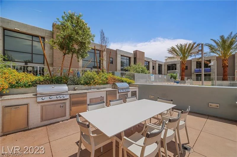 353 Bonneville, Las Vegas, NV 89101