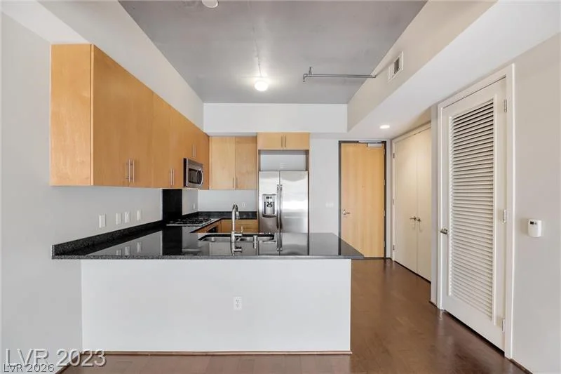 353 Bonneville, Las Vegas, NV 89101