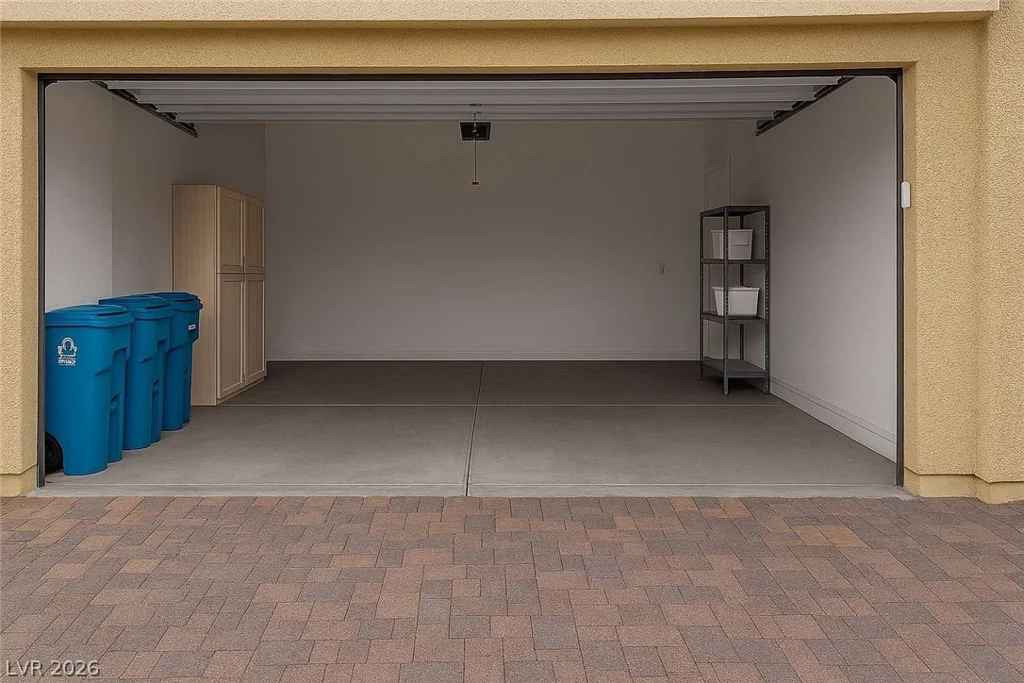 652 Longfeather, Henderson, NV 89011
