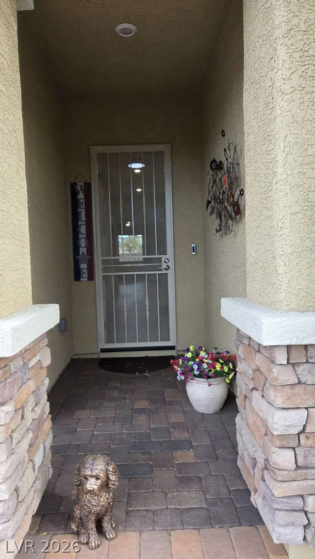 652 Longfeather, Henderson, NV 89011