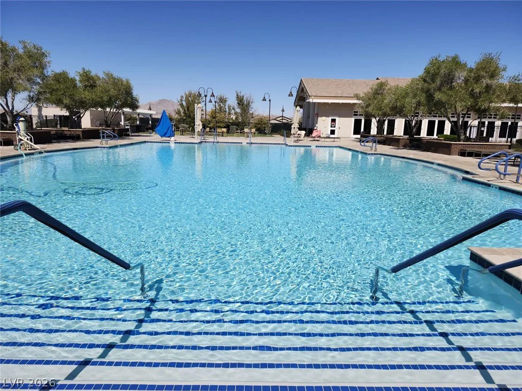 652 Longfeather, Henderson, NV 89011