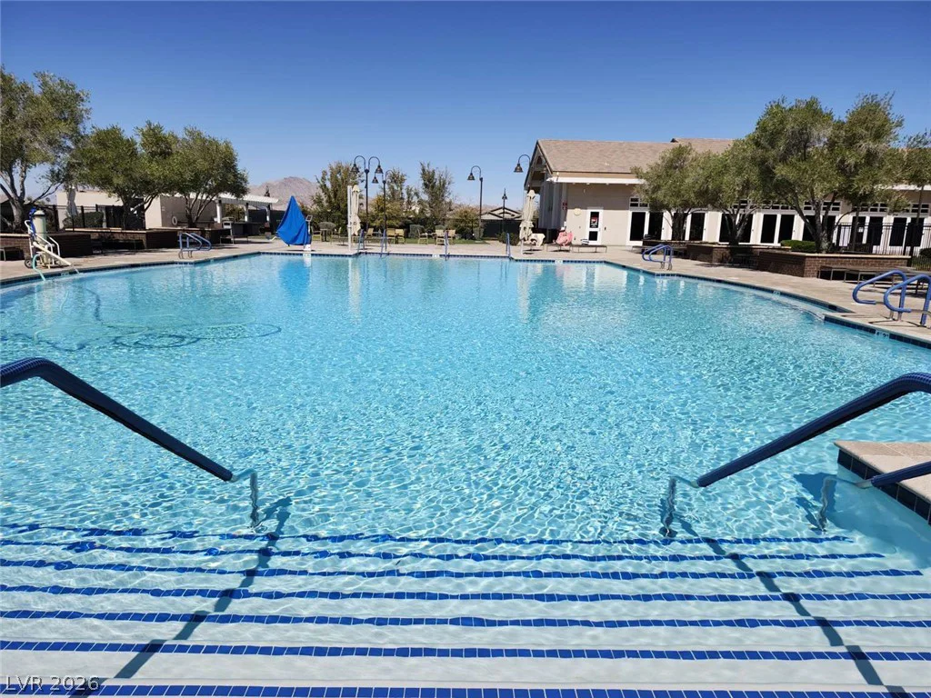652 Longfeather, Henderson, NV 89011