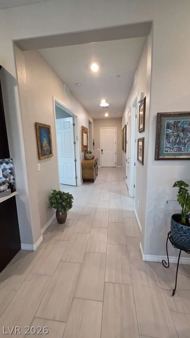 652 Longfeather, Henderson, NV 89011