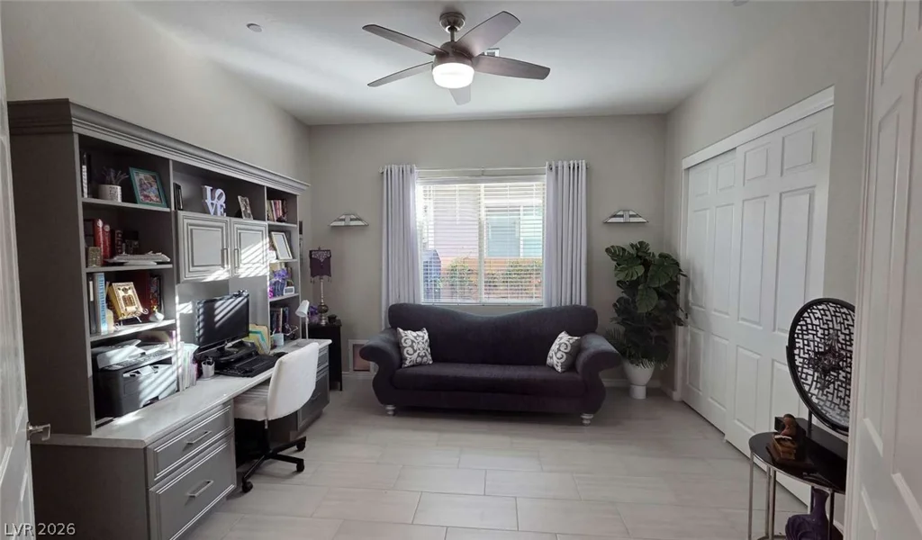 652 Longfeather, Henderson, NV 89011