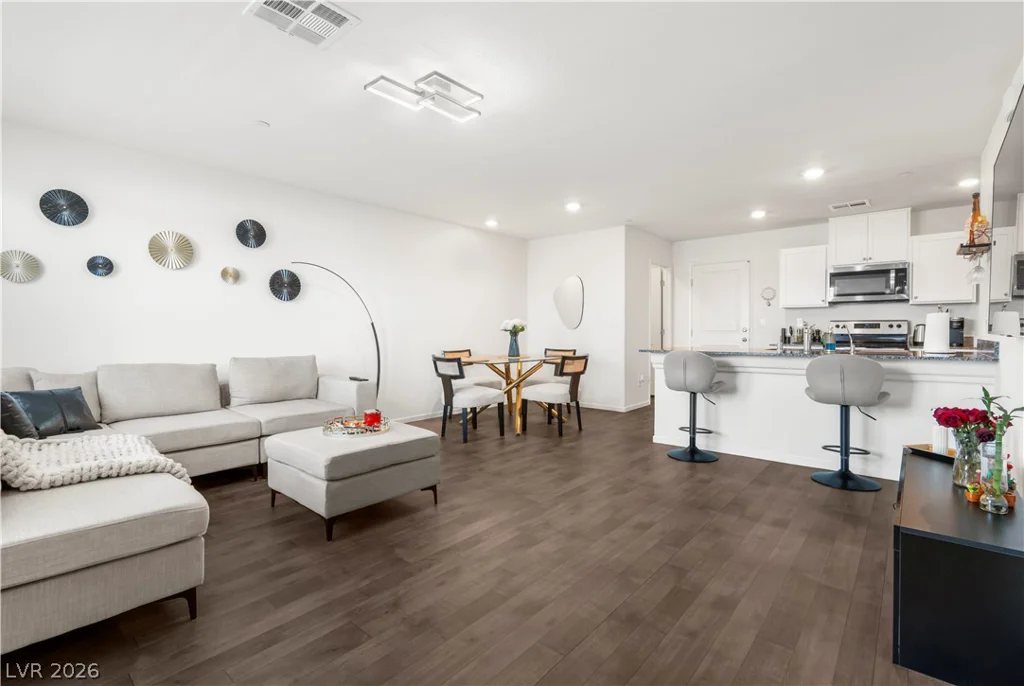 1128 Scarlet Sparrow, Henderson, NV 89011