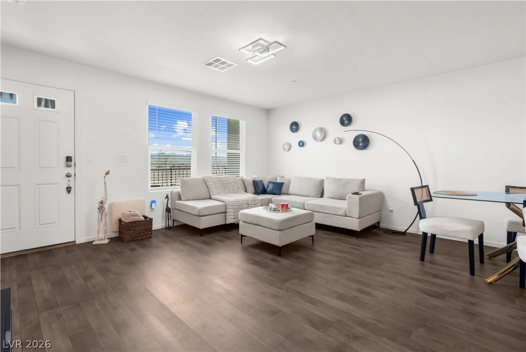 1128 Scarlet Sparrow, Henderson, NV 89011
