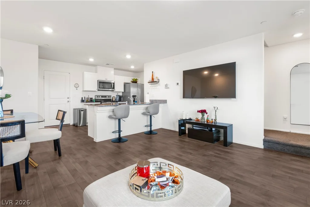 1128 Scarlet Sparrow, Henderson, NV 89011