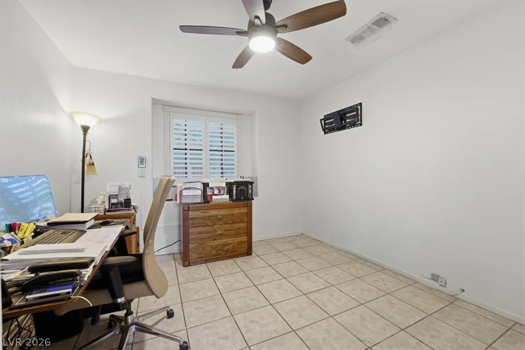 5251 Ladyhawk, Las Vegas, NV 89118