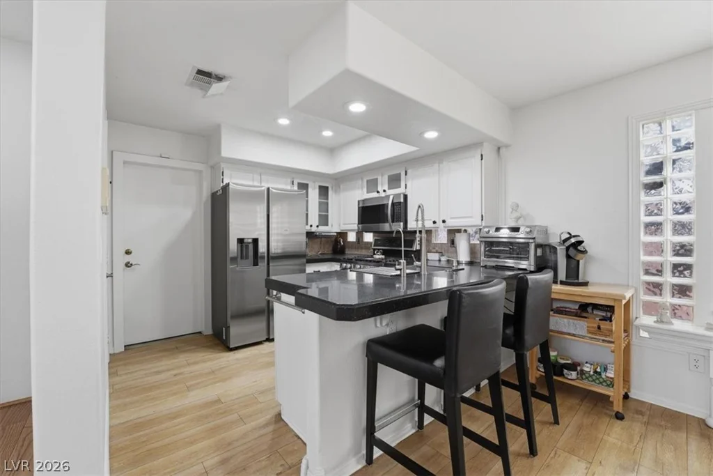 5251 Ladyhawk, Las Vegas, NV 89118
