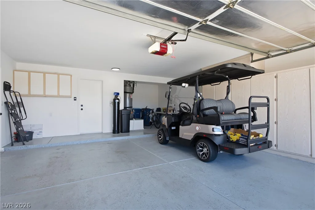 8817 Sandspring, Las Vegas, NV 89134